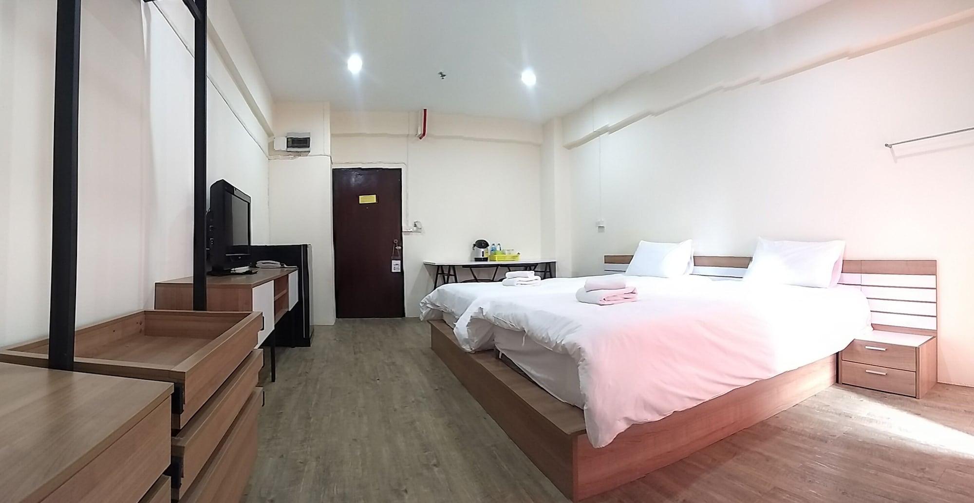 Komol Residence Bangkok Extérieur photo