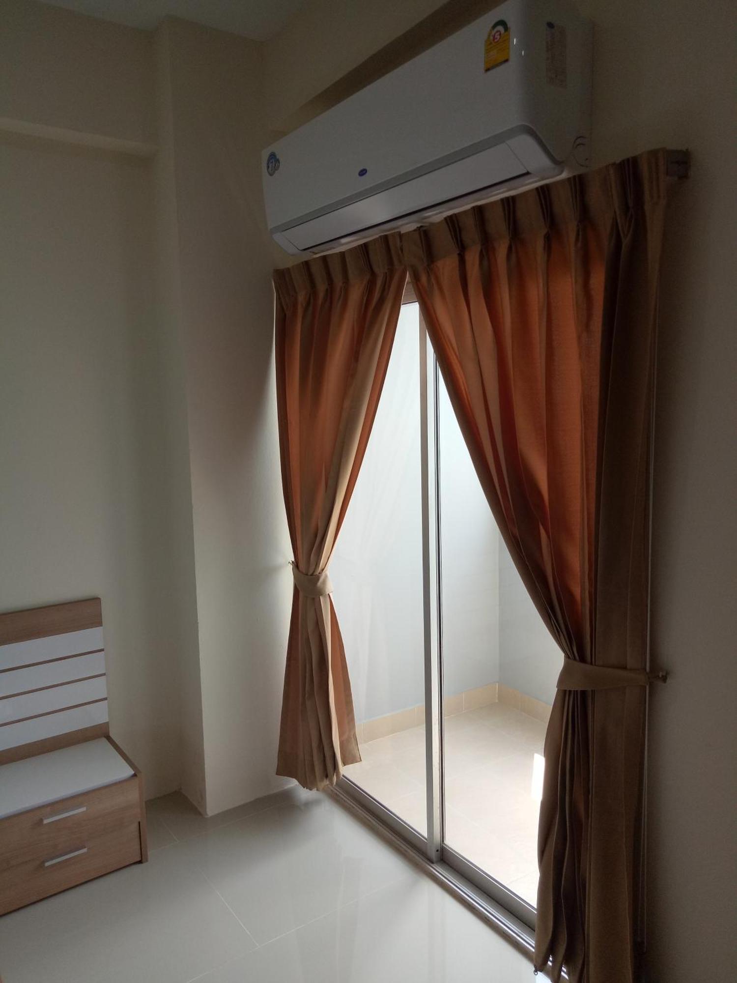Komol Residence Bangkok Extérieur photo