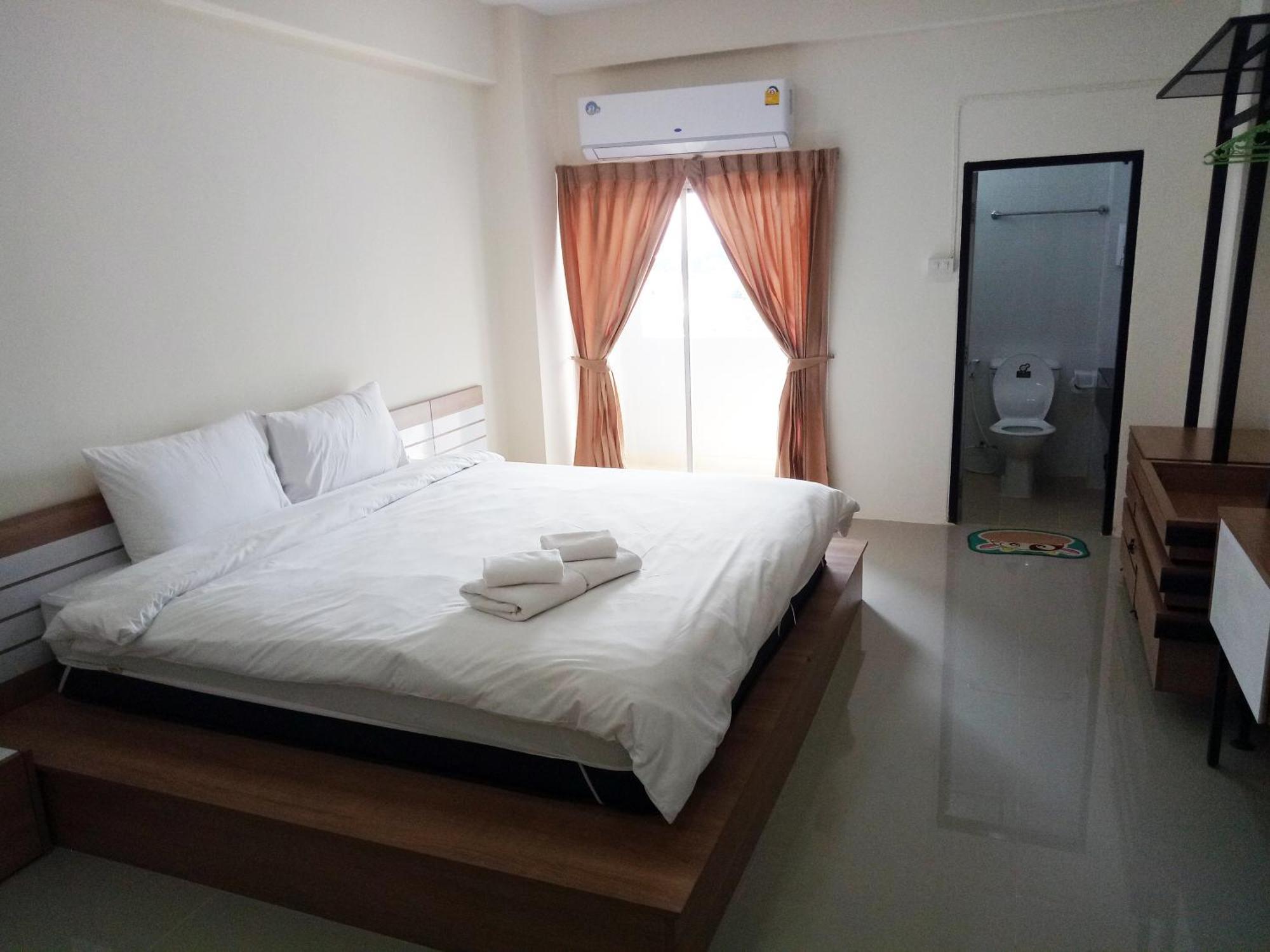 Komol Residence Bangkok Extérieur photo