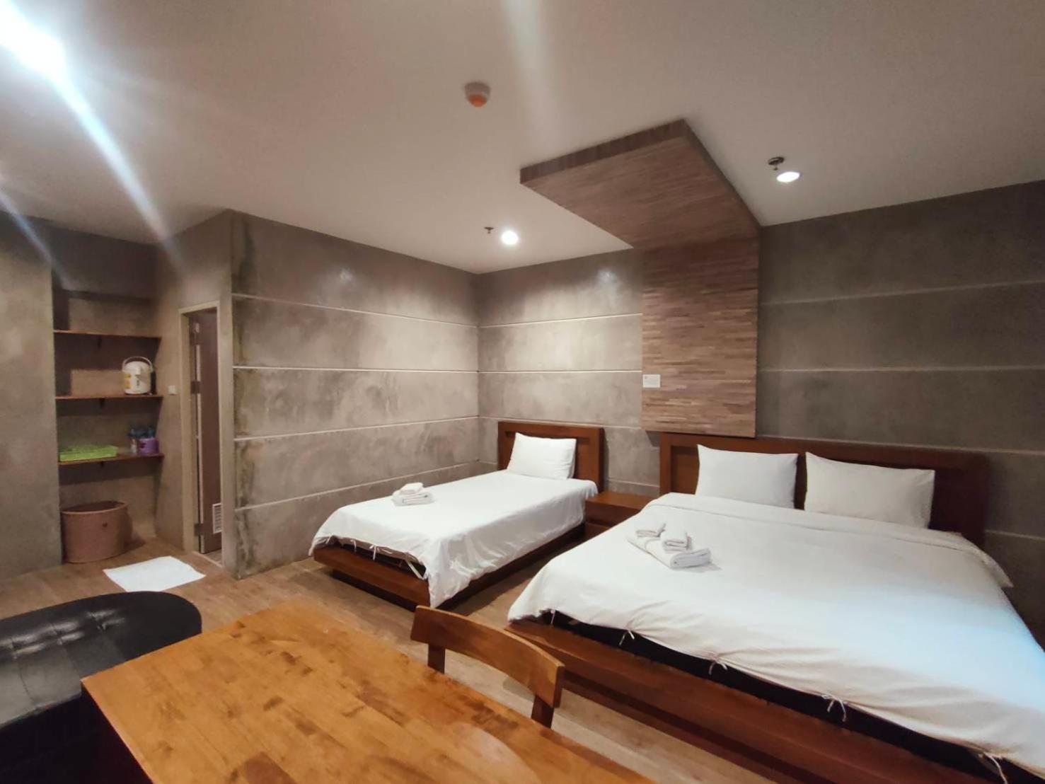 Komol Residence Bangkok Extérieur photo