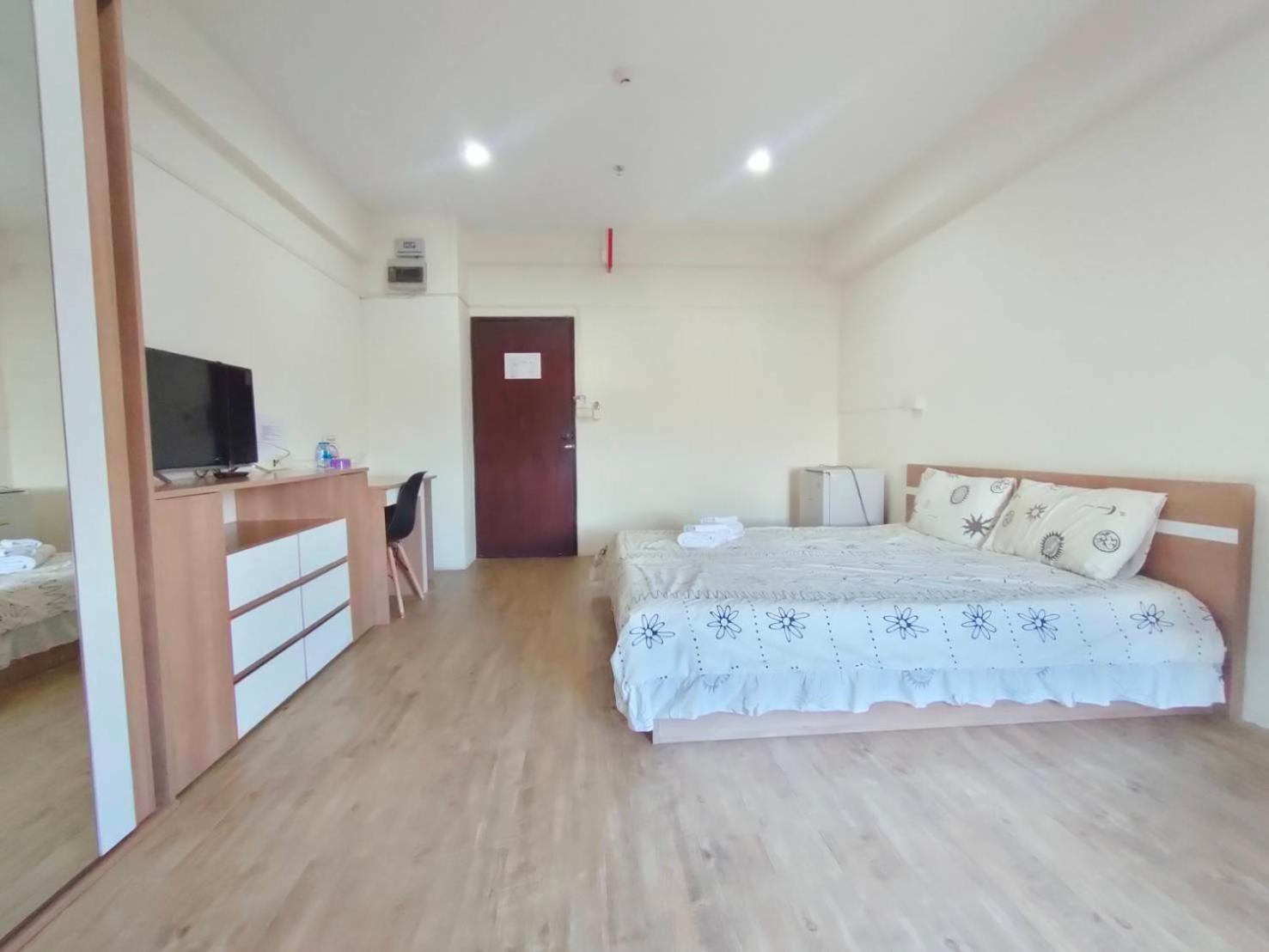 Komol Residence Bangkok Extérieur photo