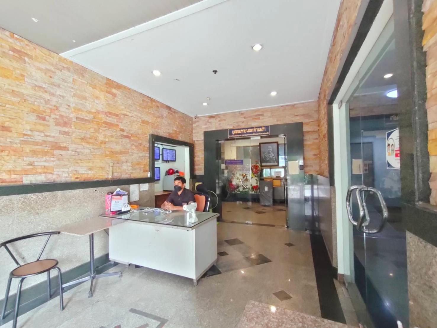 Komol Residence Bangkok Extérieur photo